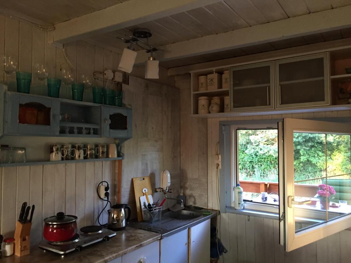 Domek Nad Jeziorem Otalzyno Pomieczyno Exteriér fotografie